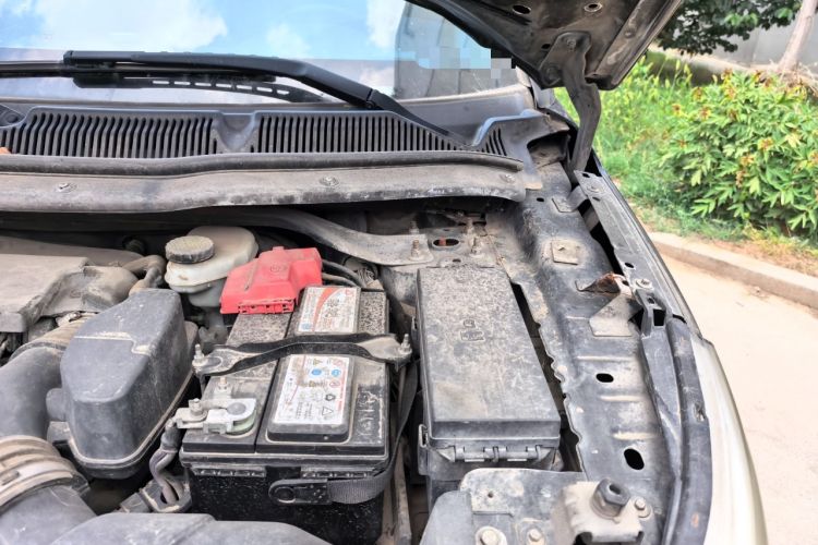 Used Ford Explorer  Engine Bay Left