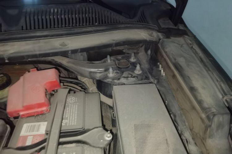 Used Ford Explorer 2013 3.5L Prestige Model Engine Bay Left