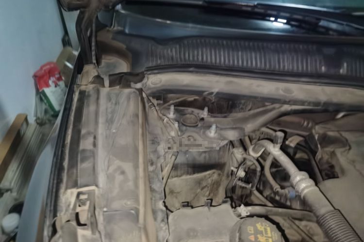 Used Ford Explorer 2013 3.5L Prestige Model Engine Bay Right