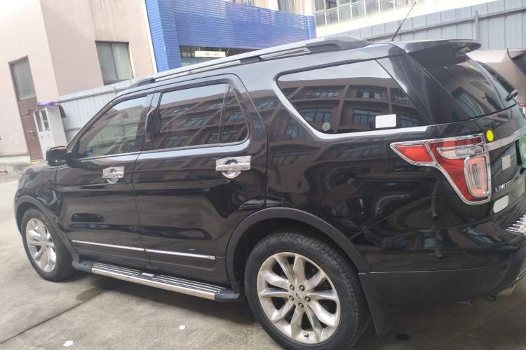 Used Ford Explorer 2013 3.5L Deluxe Model Exterior 3