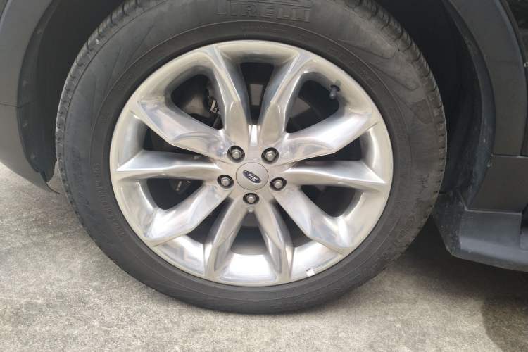 Used Ford Explorer 2013 3.5L Deluxe Model Exterior 7