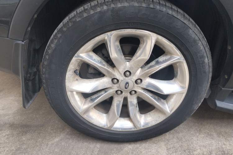 Used Ford Explorer 2013 3.5L Deluxe Model Exterior 8