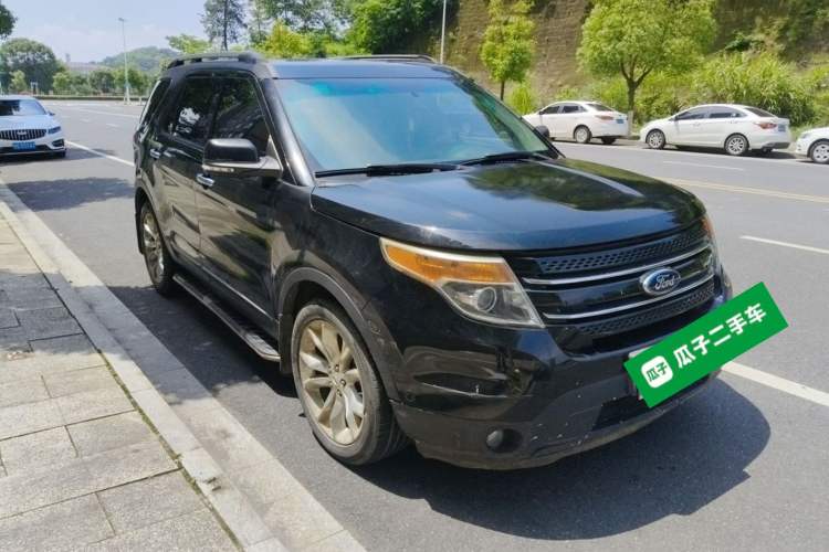Used Ford Explorer 2013 3.5L Deluxe Model Front Right 45 Deg
