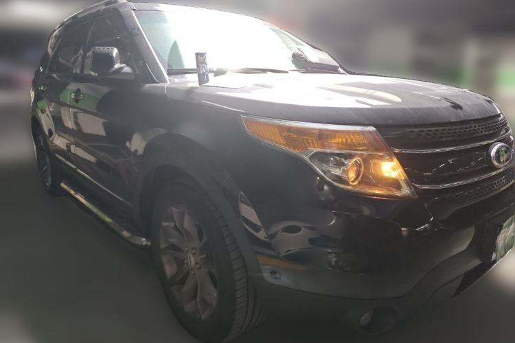 Used Ford Explorer 2013 3.5L Deluxe Model Front Right 45 Deg
