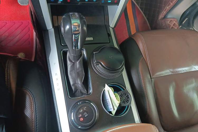 Used Ford Explorer 2013 3.5L Deluxe Model Gear Lever