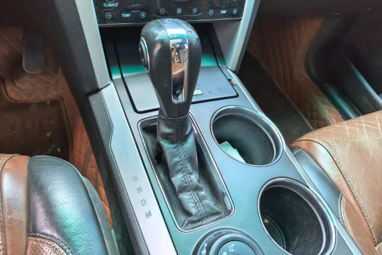 Used Ford Explorer  Gear Lever