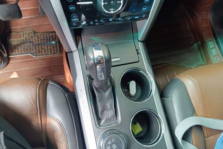 Used Ford Explorer 2013 3.5L Deluxe Model Gear Lever