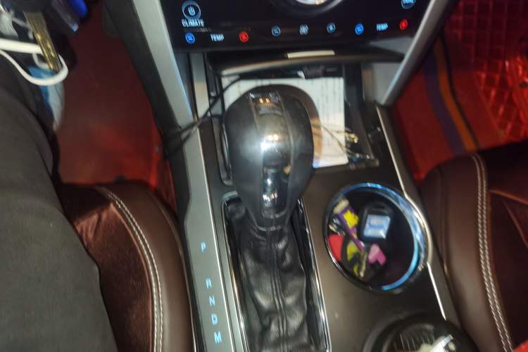 Used Ford Explorer 2013 3.5L Prestige Model Gear Lever