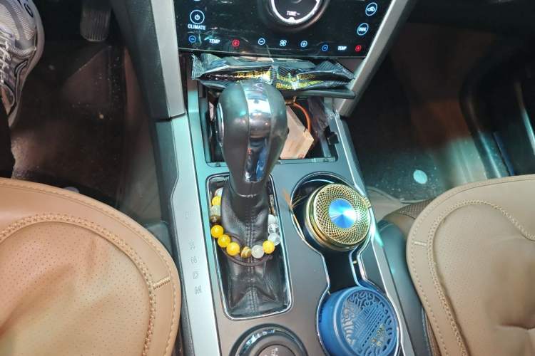 Used Ford Explorer 2013 3.5L Deluxe Model Gear Lever