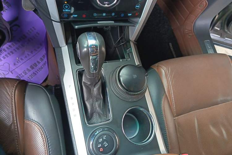 Used Ford Explorer 2013 3.5L Deluxe Model Gear Lever