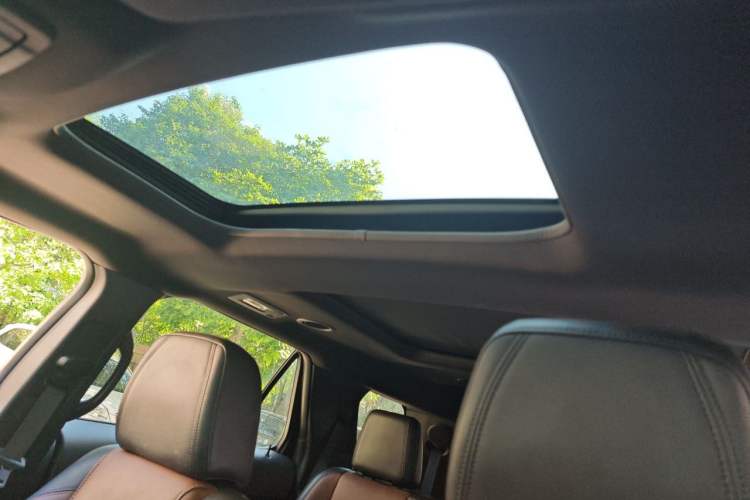 Used Ford Explorer 2013 3.5L Deluxe Model Headliner