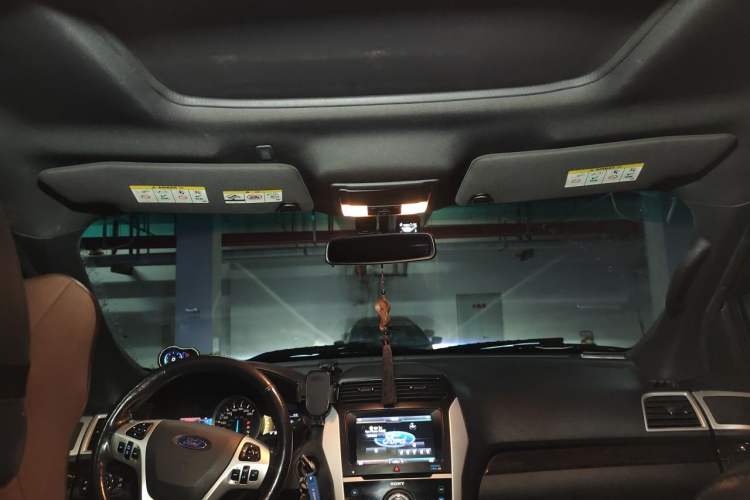 Used Ford Explorer 2013 3.5L Deluxe Model Headliner