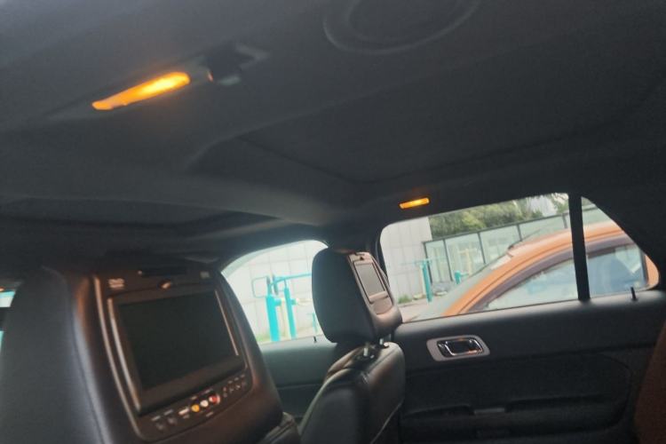 Used Ford Explorer 2013 3.5L Deluxe Model Headliner