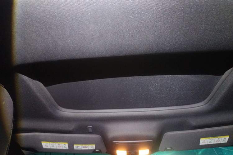 Used Ford Explorer 2013 3.5L Deluxe Model Headliner