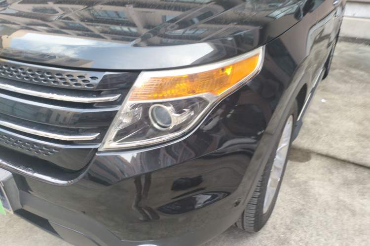Used Ford Explorer 2013 3.5L Deluxe Model Left Front Headlight