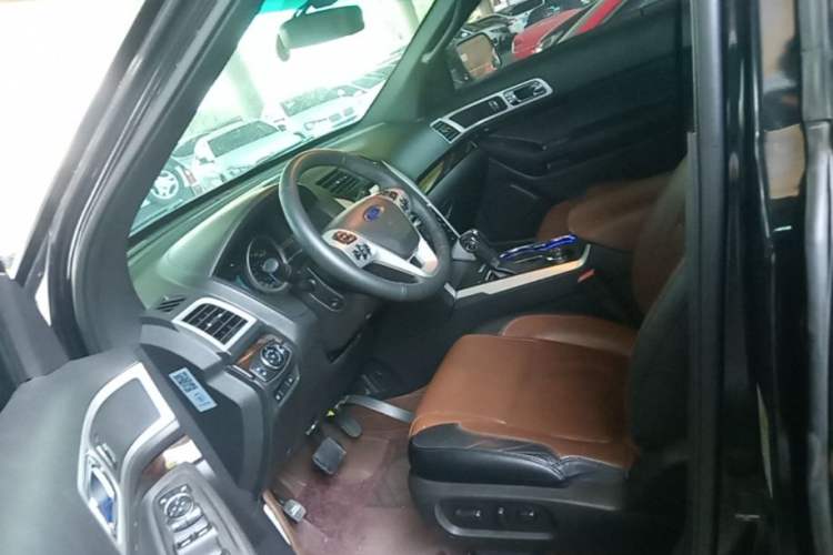 Used Ford Explorer 2013 3.5L Deluxe Model Left Front Seat