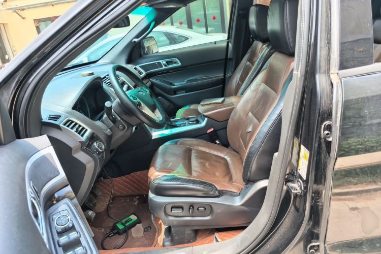 Used Ford Explorer  Left Front Seat