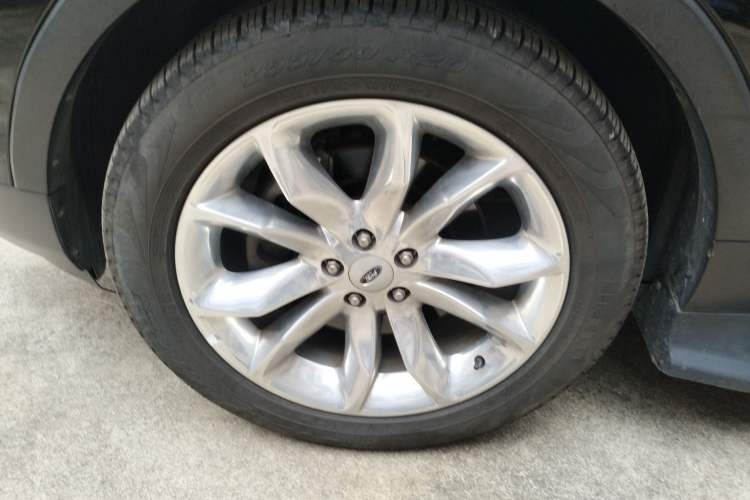 Used Ford Explorer 2013 3.5L Deluxe Model Left Front Wheel Hub