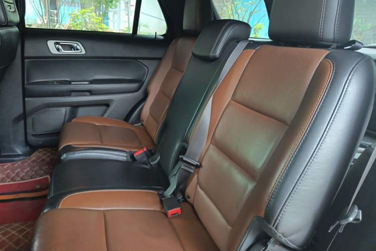Used Ford Explorer 2013 3.5L Deluxe Model Left Rear Seat