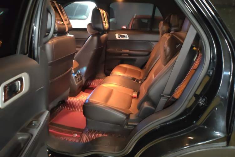 Used Ford Explorer 2013 3.5L Deluxe Model Left Rear Seat