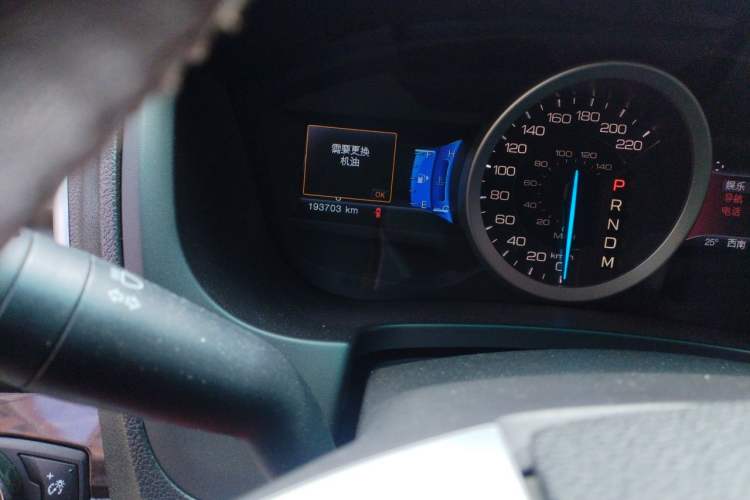 Used Ford Explorer 2013 3.5L Deluxe Model Odometer Close Up