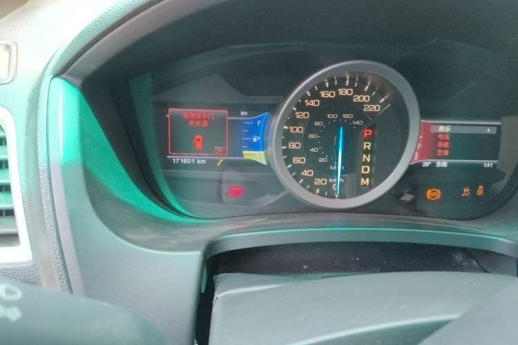 Used Ford Explorer 2013 3.5L Deluxe Model Odometer Close Up
