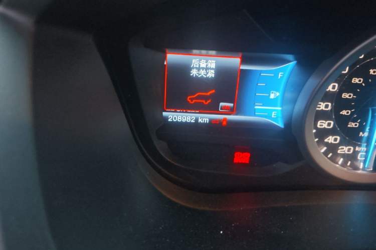 Used Ford Explorer 2013 3.5L Deluxe Model Odometer Close Up