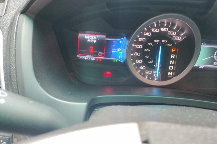 Used Ford Explorer 2013 3.5L Deluxe Model Odometer Close Up