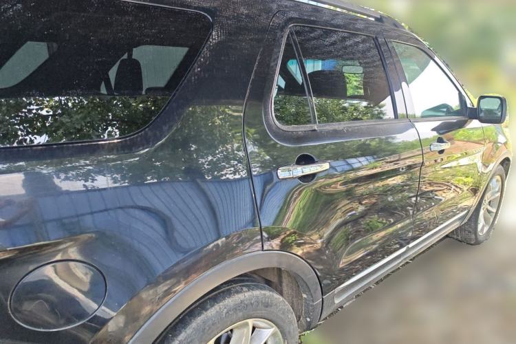 Used Ford Explorer 2013 3.5L Deluxe Model Rear Right 45 Deg