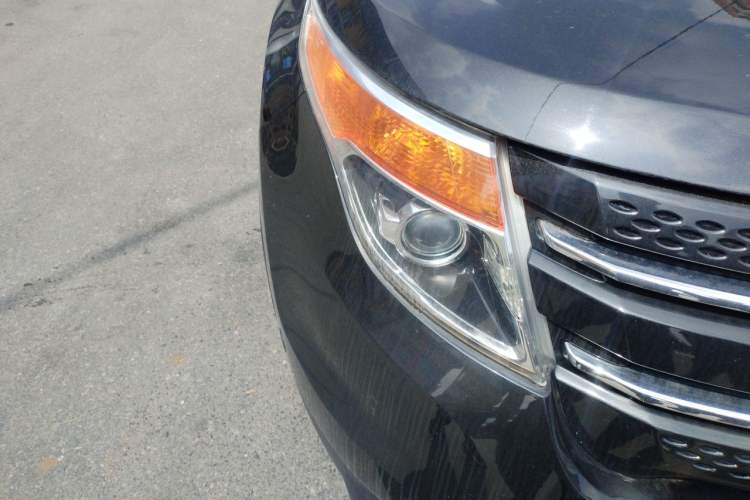 Used Ford Explorer 2013 3.5L Deluxe Model Right Front Headlight