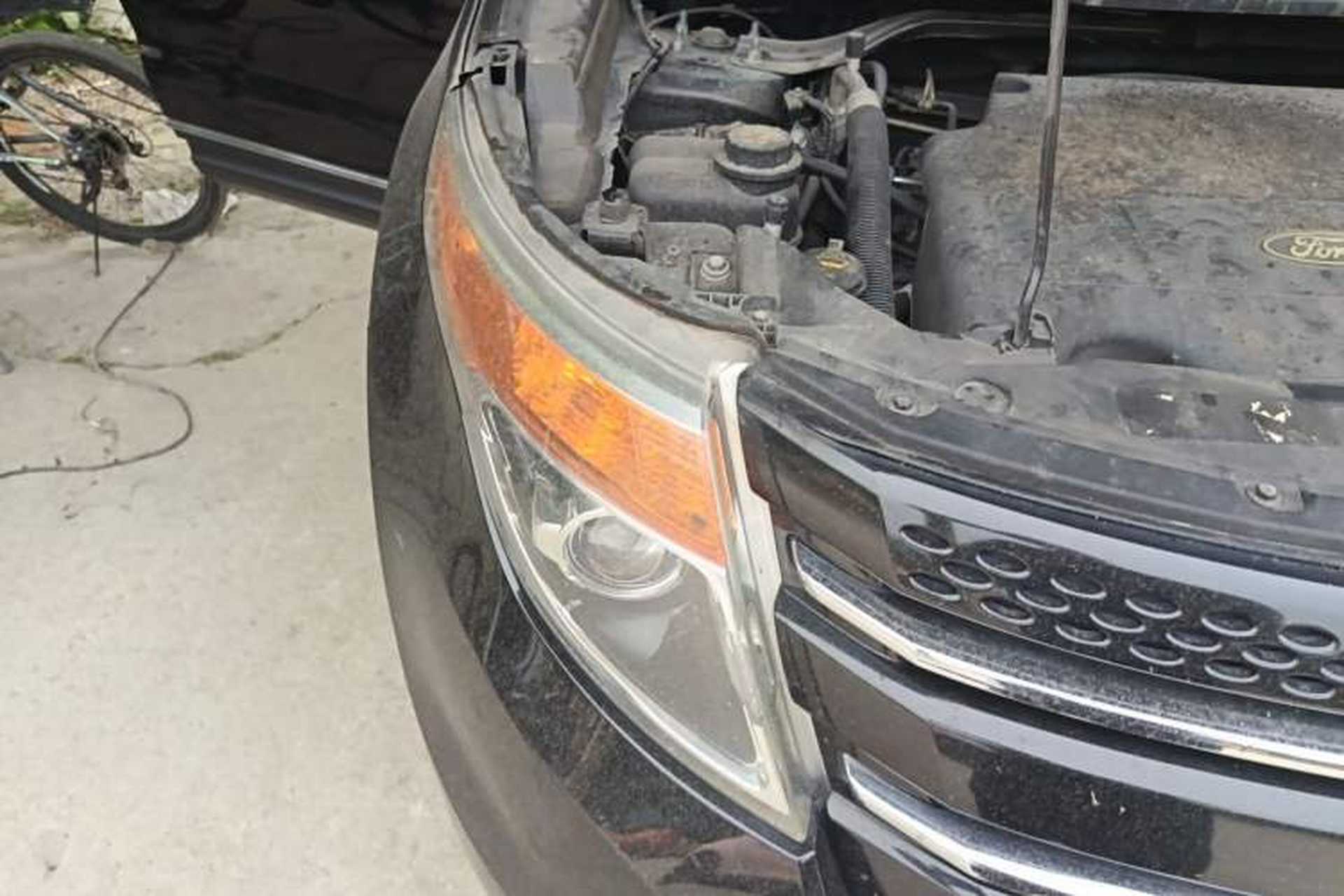 Used Ford Explorer 2013 3.5L Deluxe Model Right Front Headlight
