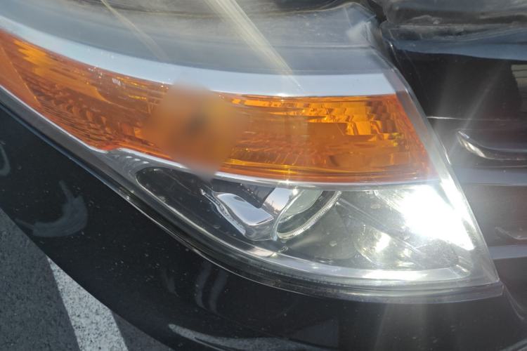 Used Ford Explorer 2013 3.5L Deluxe Model Right Front Headlight
