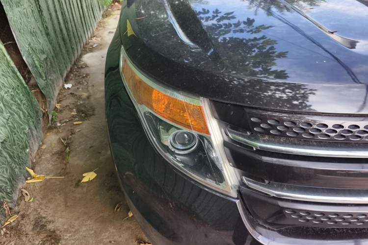 Used Ford Explorer 2013 3.5L Deluxe Model Right Front Headlight