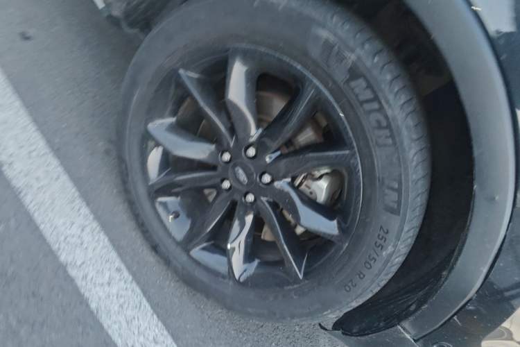 Used Ford Explorer 2013 3.5L Deluxe Model Right Front Wheel Hub