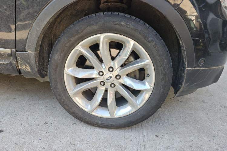 Used Ford Explorer 2013 3.5L Deluxe Model Right Front Wheel Hub
