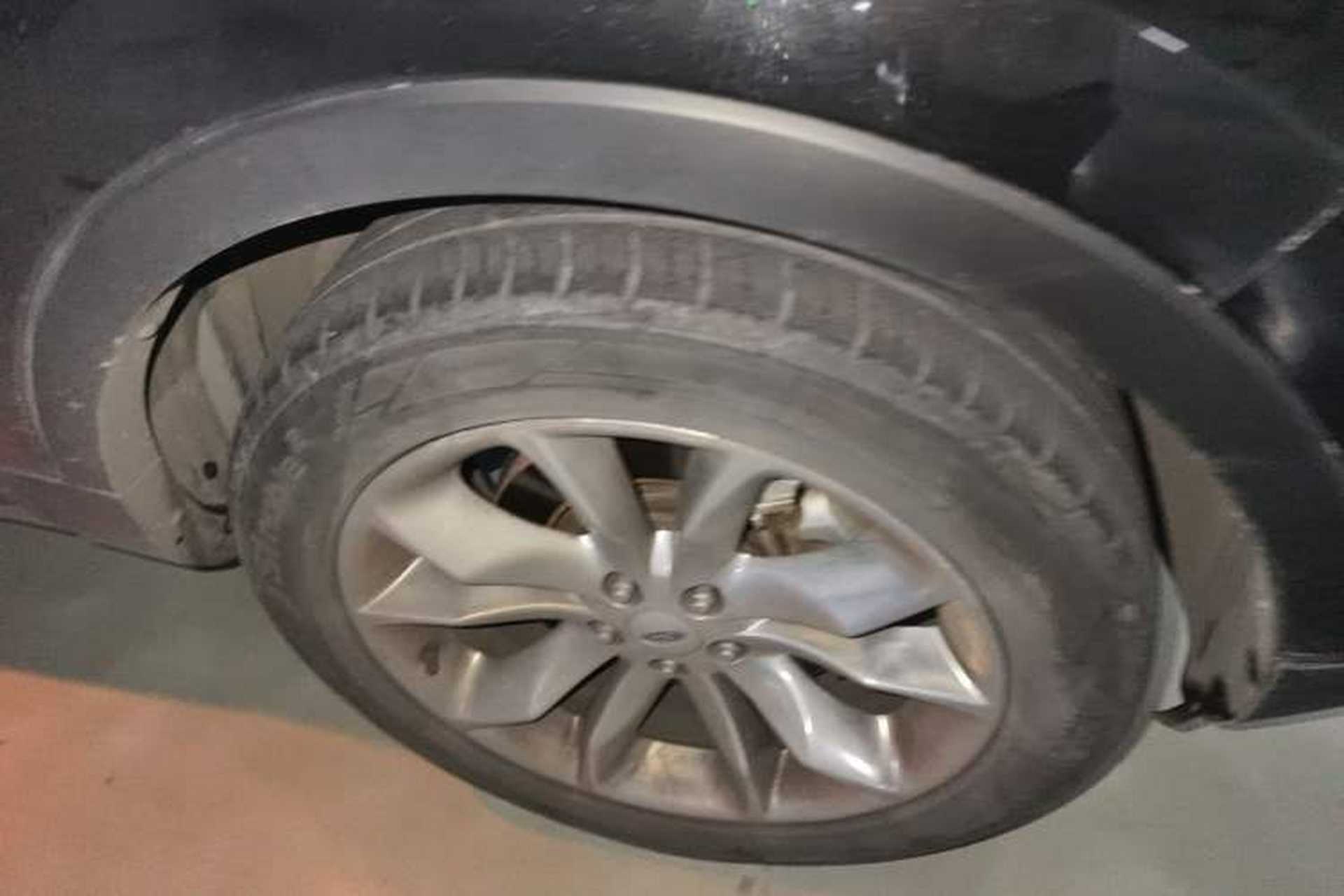 Used Ford Explorer 2013 3.5L Deluxe Model Right Front Wheel Hub