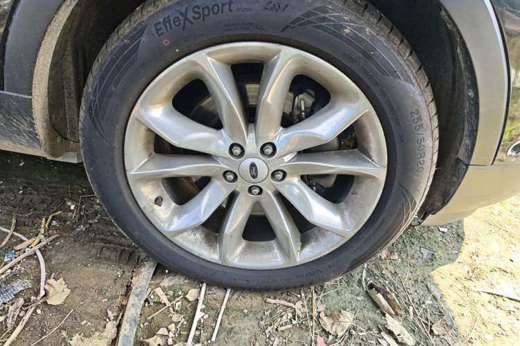 Used Ford Explorer 2013 3.5L Deluxe Model Right Front Wheel Hub