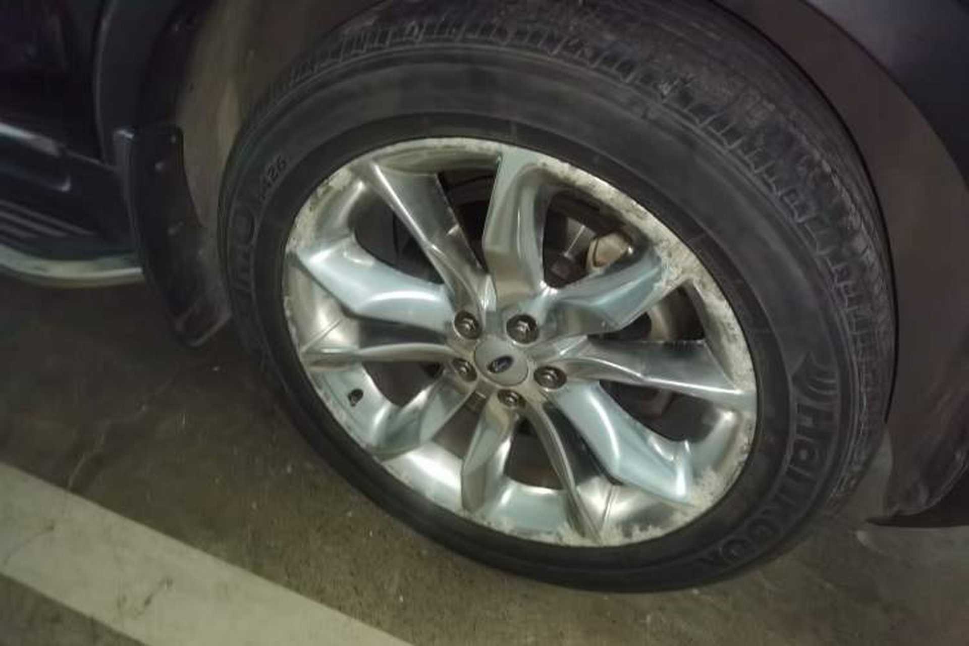 Used Ford Explorer 2013 3.5L Prestige Model Right Front Wheel Hub