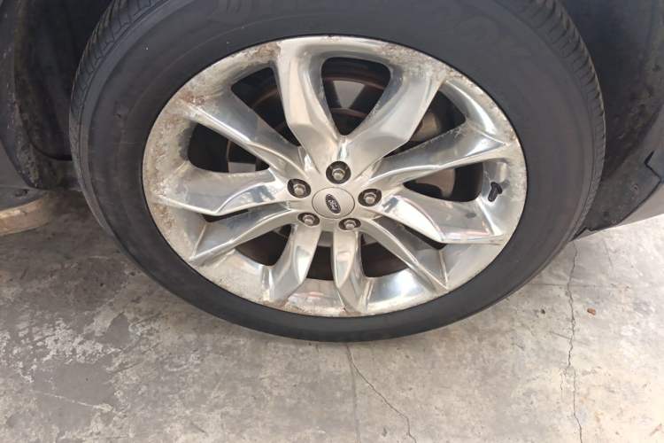 Used Ford Explorer 2013 3.5L Deluxe Model Right Front Wheel Hub