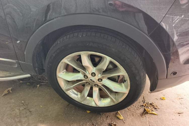 Used Ford Explorer 2013 3.5L Deluxe Model Right Front Wheel Hub