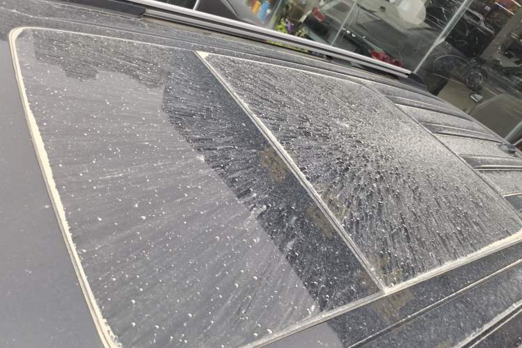 Used Ford Explorer 2013 3.5L Deluxe Model Roof