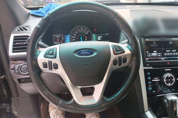 Used Ford Explorer 2013 3.5L Deluxe Model Steering Wheel