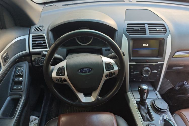 Used Ford Explorer 2013 3.5L Deluxe Model Steering Wheel