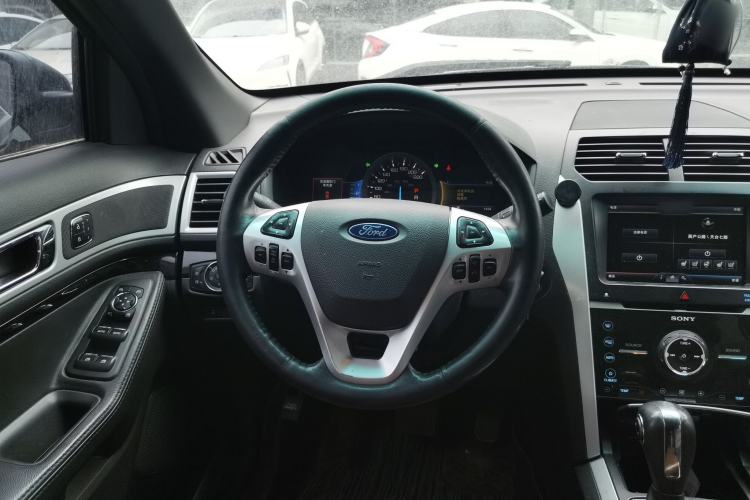 Used Ford Explorer 2013 3.5L Deluxe Model Steering Wheel