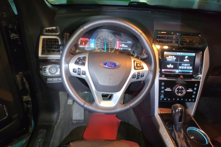 Used Ford Explorer 2013 3.5L Deluxe Model Steering Wheel