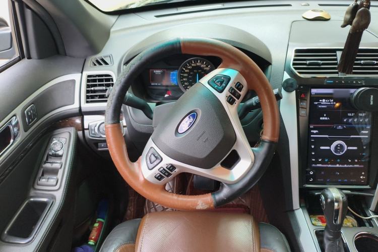 Used Ford Explorer 2013 3.5L Deluxe Model Steering Wheel