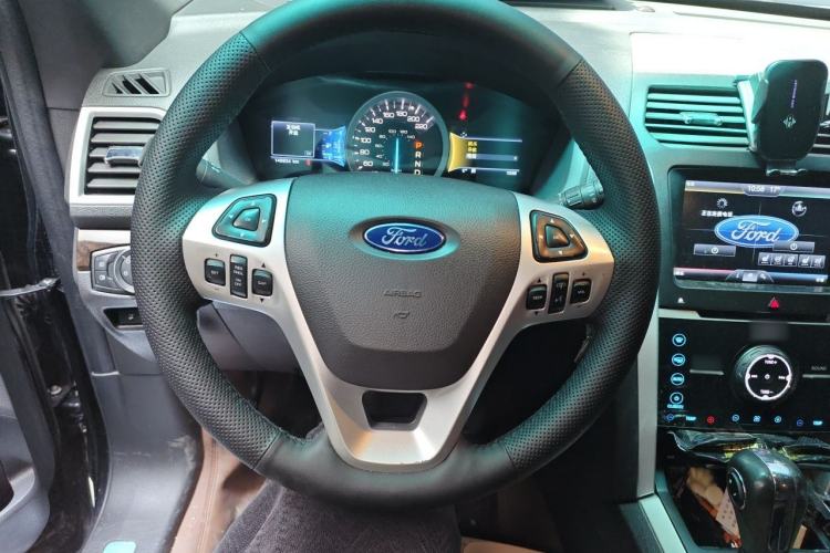 Used Ford Explorer 2013 3.5L Deluxe Model Steering Wheel