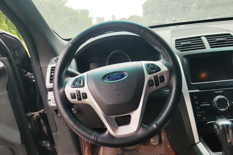 Used Ford Explorer 2013 3.5L Deluxe Model Steering Wheel