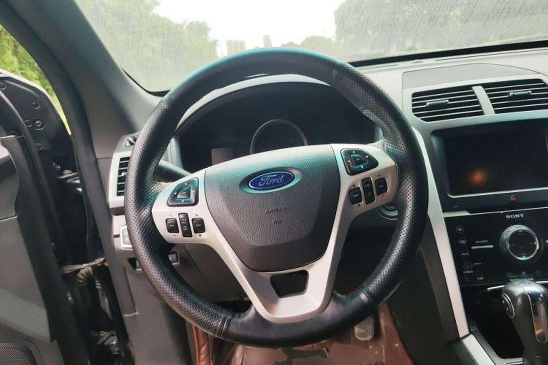 Used Ford Explorer 2013 3.5L Deluxe Model Steering Wheel