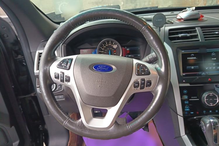 Used Ford Explorer 2013 3.5L Deluxe Model Steering Wheel